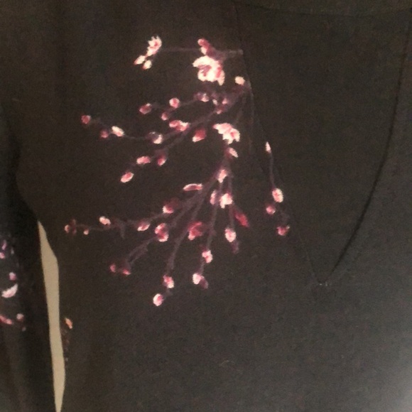 Ladies Dynamite 3/4 sleeve top - size medium - Picture 3 of 10